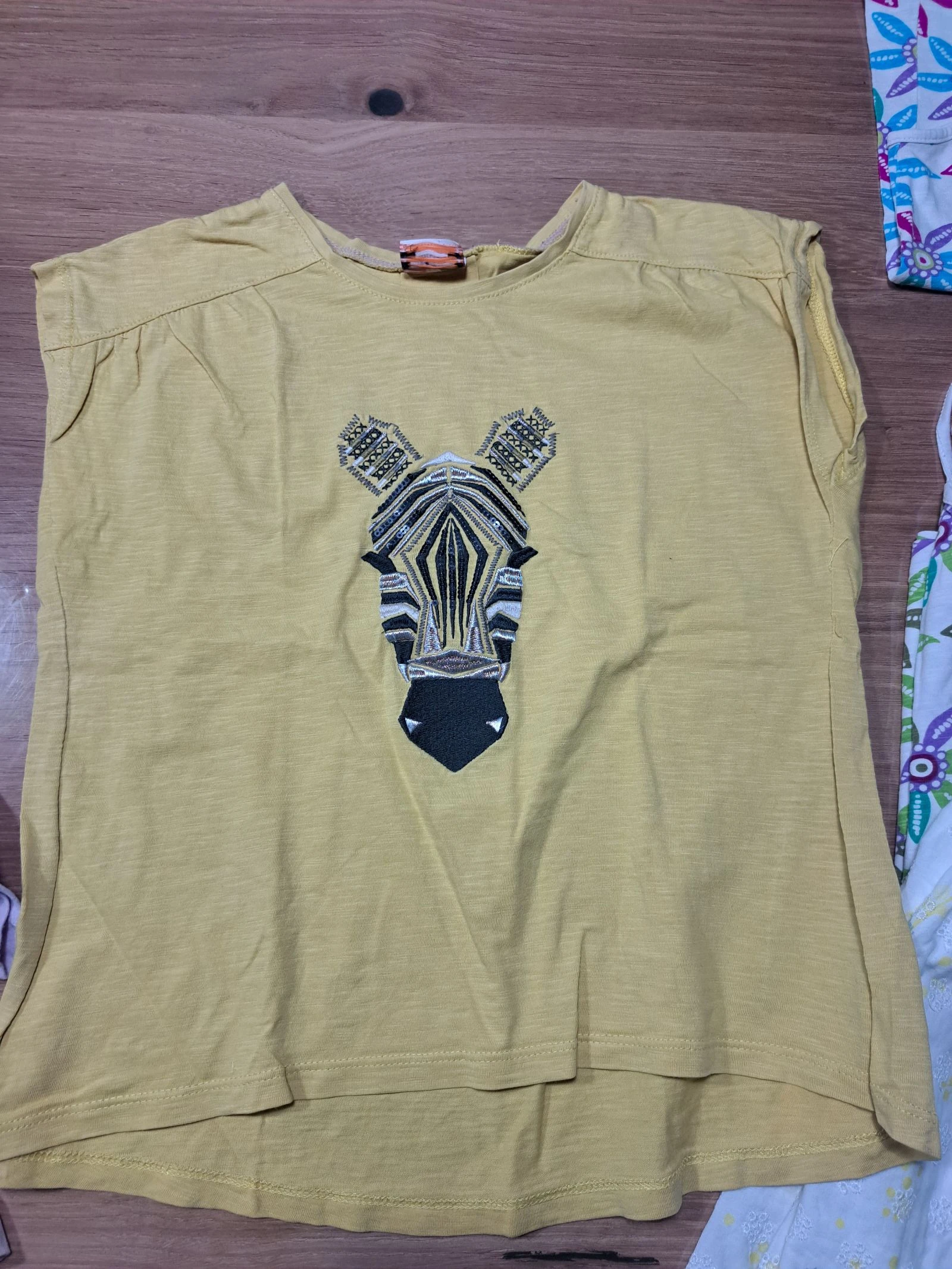 Lot of 14 summer clothes for an 8-year-old girl – photo 8